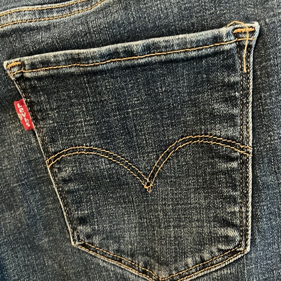 Levi’s Shaping Skinny Jeans - Picture 5 of 8